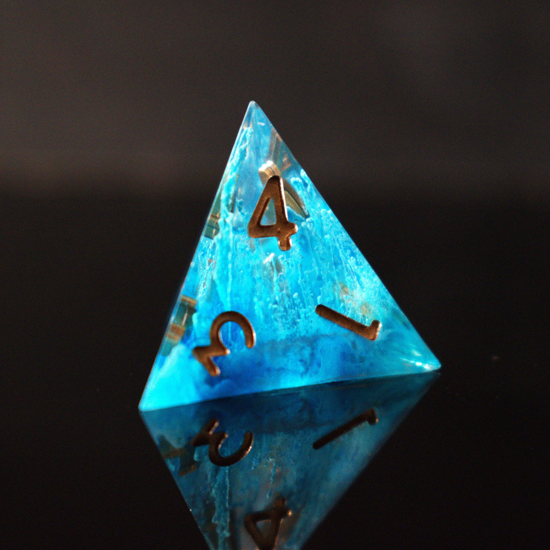 Shape of Water Sharp-Edged Resin Dice Set