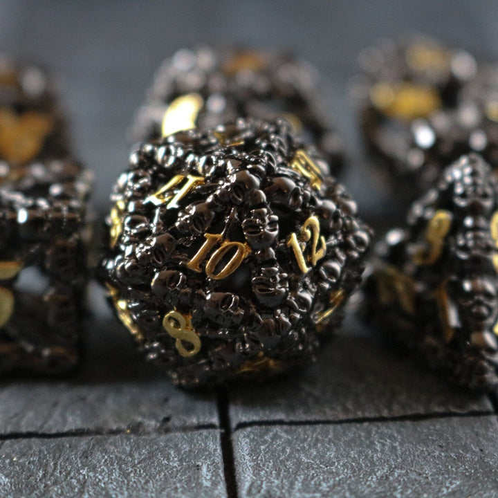 Skulls Hollow Metal Dice Set Black/Gold Tabletop Gaming