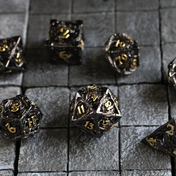 Dragon Hollow Metal Dice Set Black/Gold Tabletop Gaming